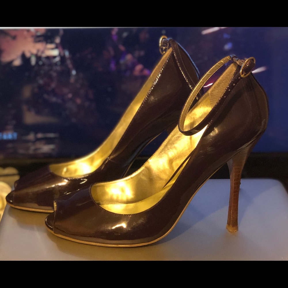 Guess Purple Plum Pump